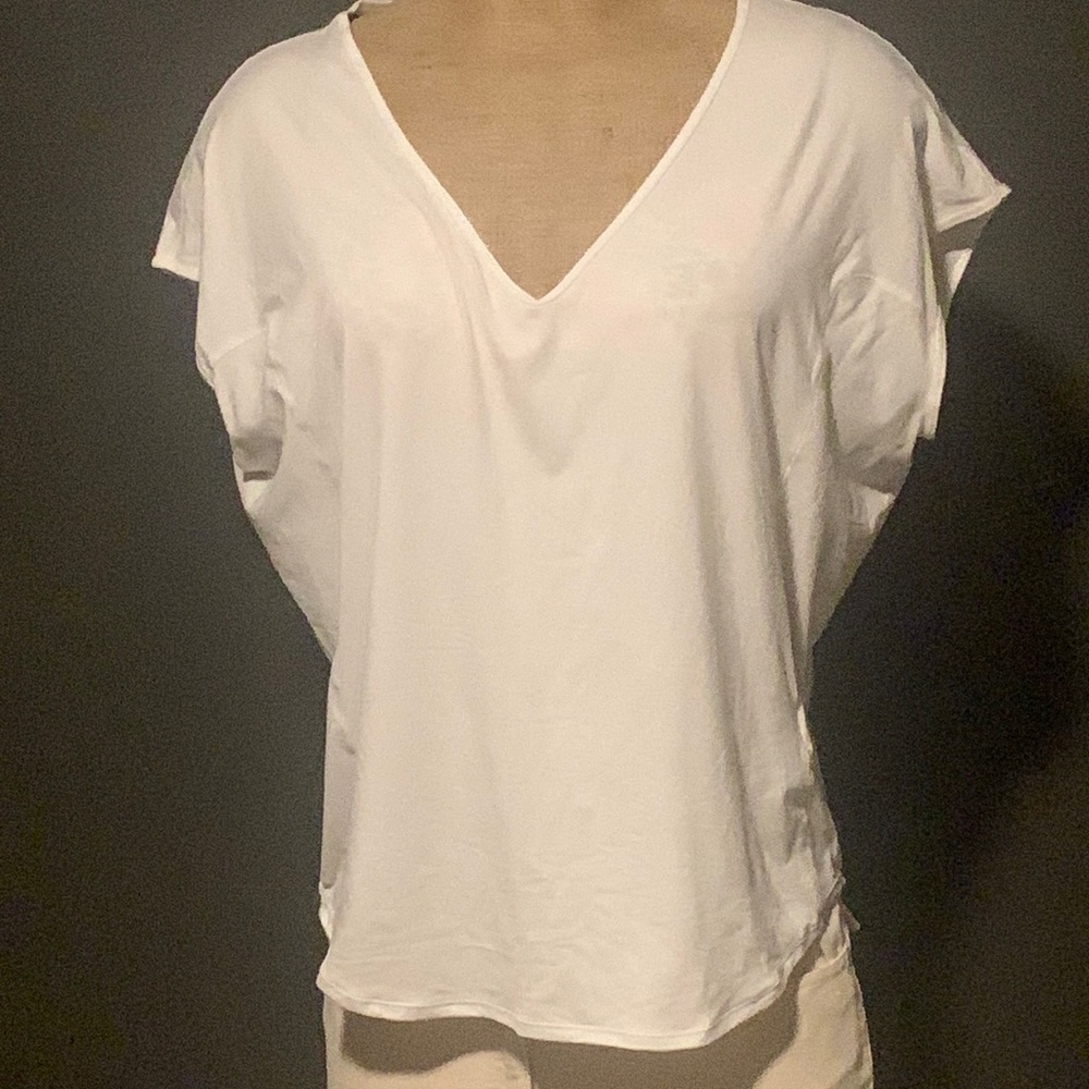 Under Armour Loose/Coupe White V-Neck Short Sleeve Top Size L